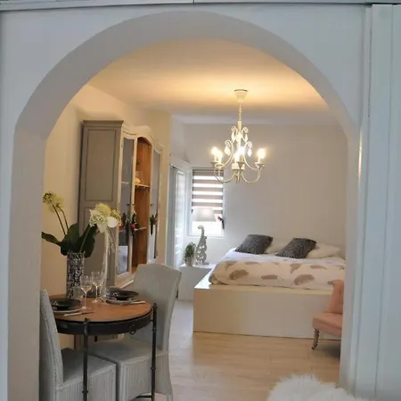 Le Domaine Des Grettes Apartment *